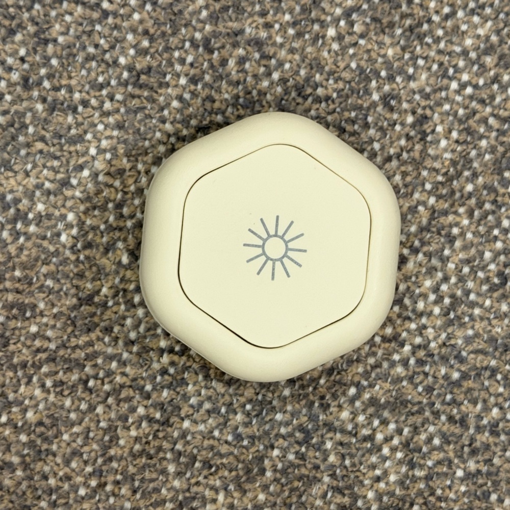 Cadence Capsule Small Sand with Sun Icon